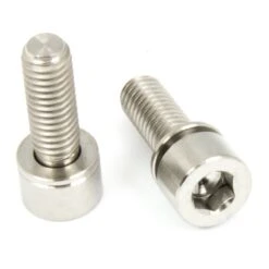 Titan Schrauben - DIN912 - Mit Unterlegscheibe